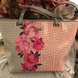 **AUTHENTIC**👛!!NINE WEST Floral Purse!!👛